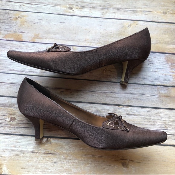 J Loren Brown Betsy Heels Size 9 - Picture 3 of 4